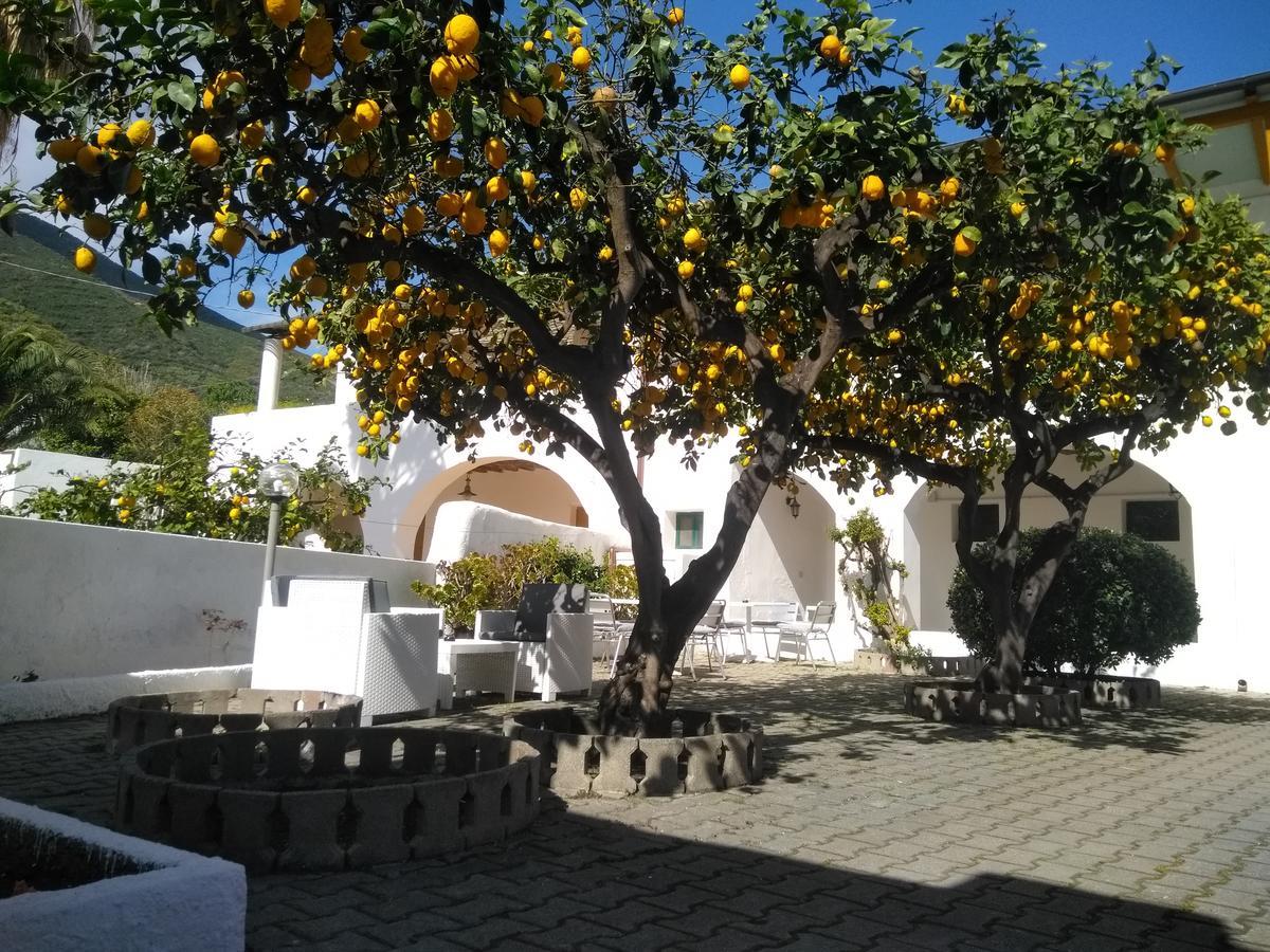 Villa Petrusa Stromboli Bagian luar foto